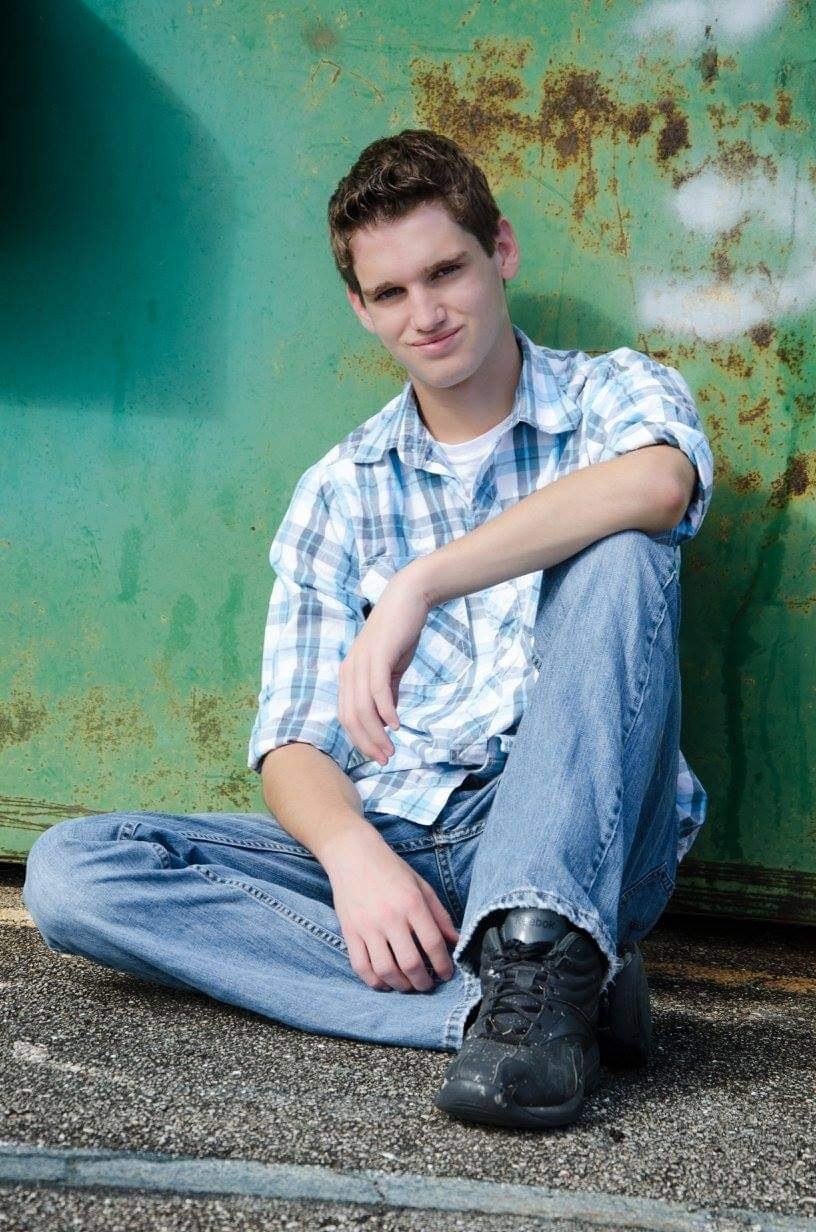 Outdoor senior portrait